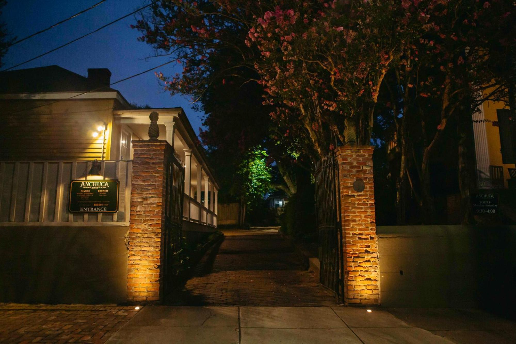 Anchuca Historic Mansion & Inn Vicksburg Eksteriør bilde